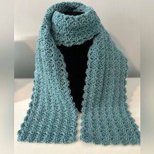 NWT Handcrafted Teal Crochet Knit Scarf